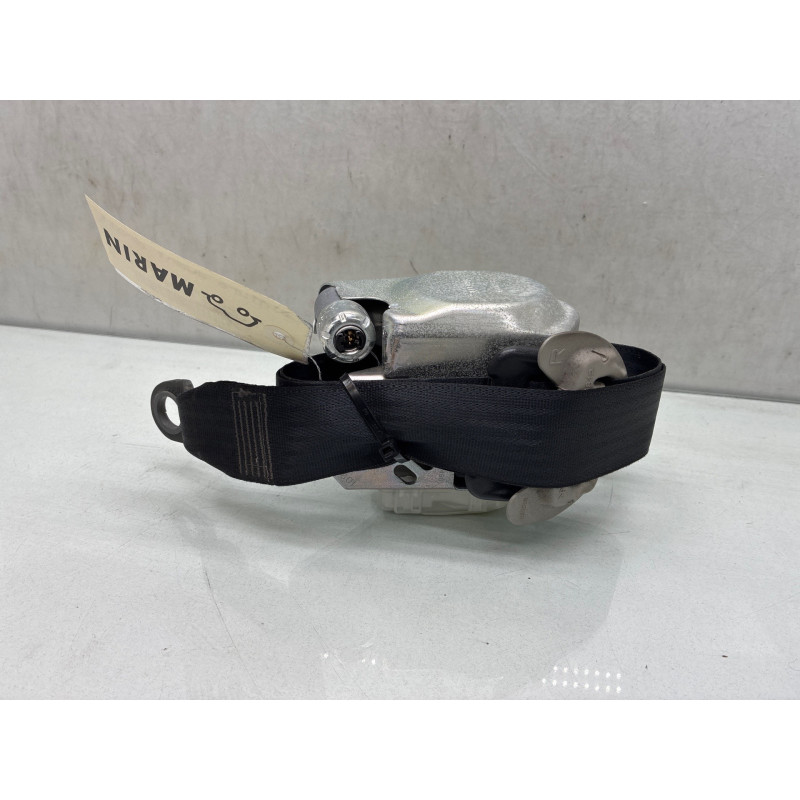 Pretensionneur de ceinture avant droit TOYOTA COROLLA VERSO 2 Photo n°1