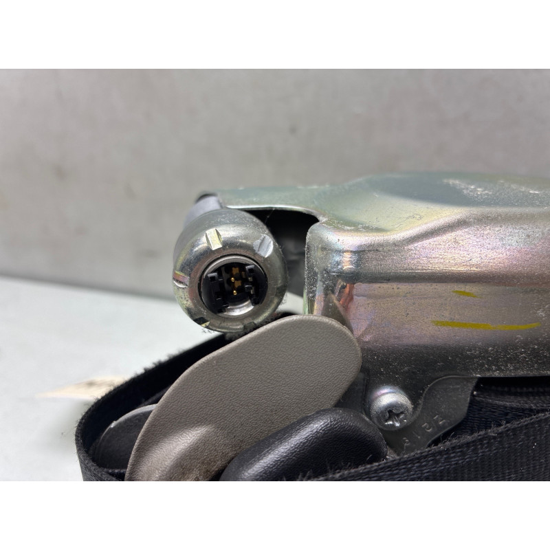 Pretensionneur de ceinture avant gauche TOYOTA COROLLA VERSO 2 Photo n°3