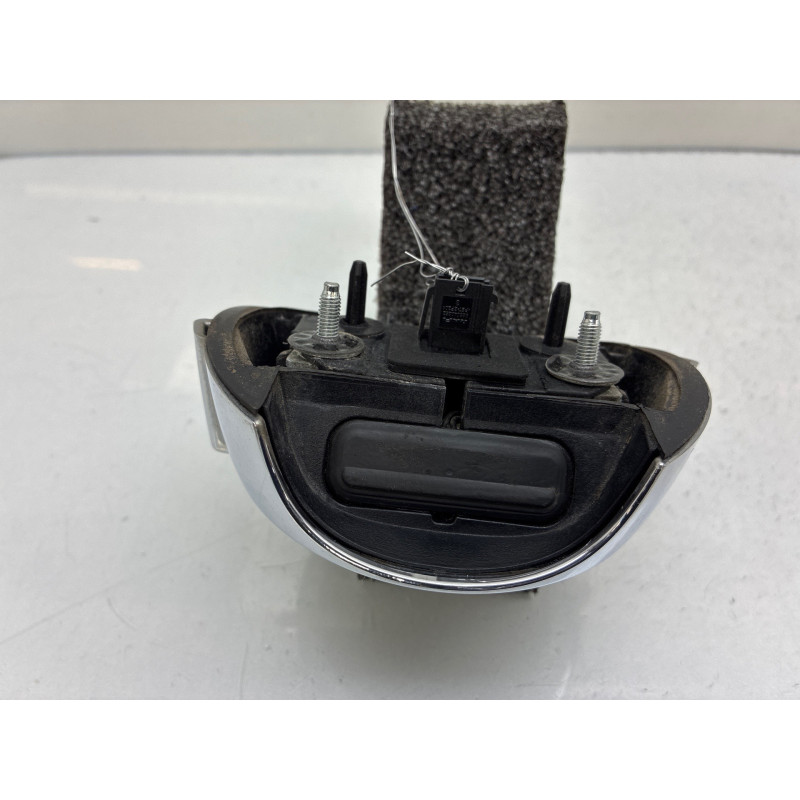 Bouton de coffre OPEL ASTRA K Photo n°3