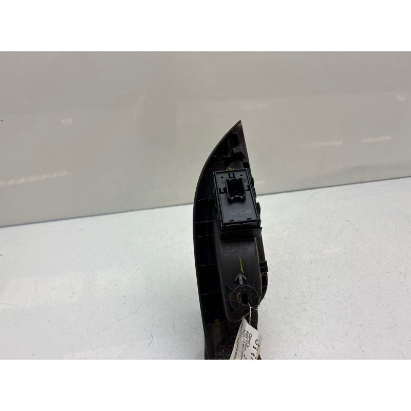 Interrupteur de leve vitre arriere gauche OPEL ASTRA K Photo n°4