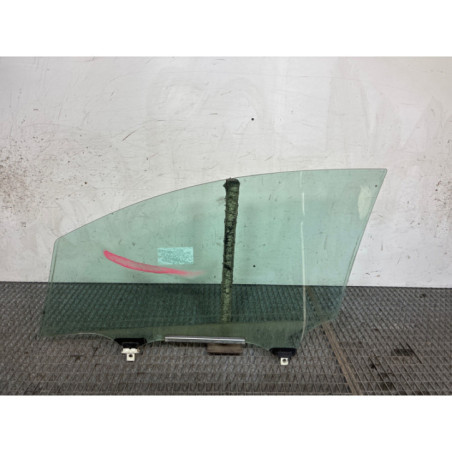 Vitre avant droit TOYOTA AURIS 1