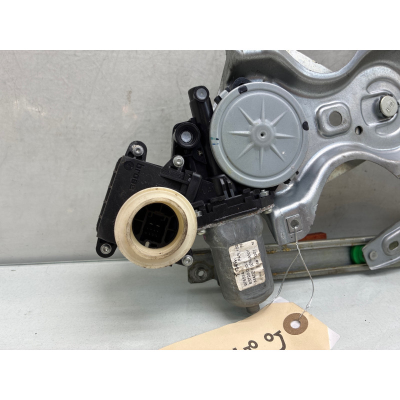 Leve vitre electrique avant gauche TOYOTA AURIS 1 Photo n°4
