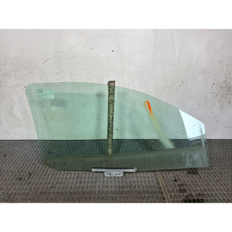 Vitre avant gauche FORD KA 1 Photo n°1