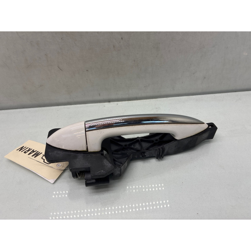 Poignee porte arriere droit HYUNDAI IX 20 Photo n°4