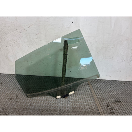 Vitre arriere droit HYUNDAI IX 20