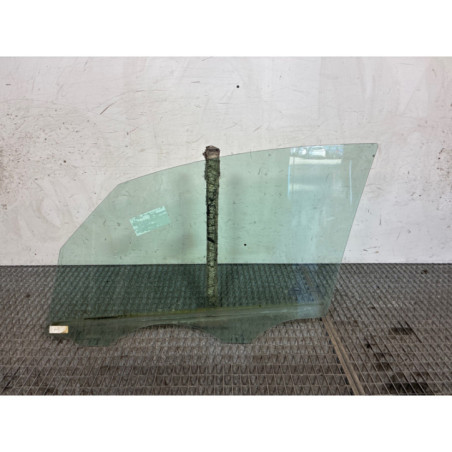 Vitre avant droit HYUNDAI IX 20