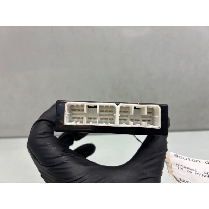 Bouton de warning HYUNDAI IX 20 Photo n°3