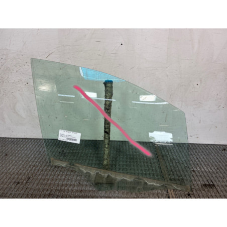 Vitre avant droit PEUGEOT 2008 1