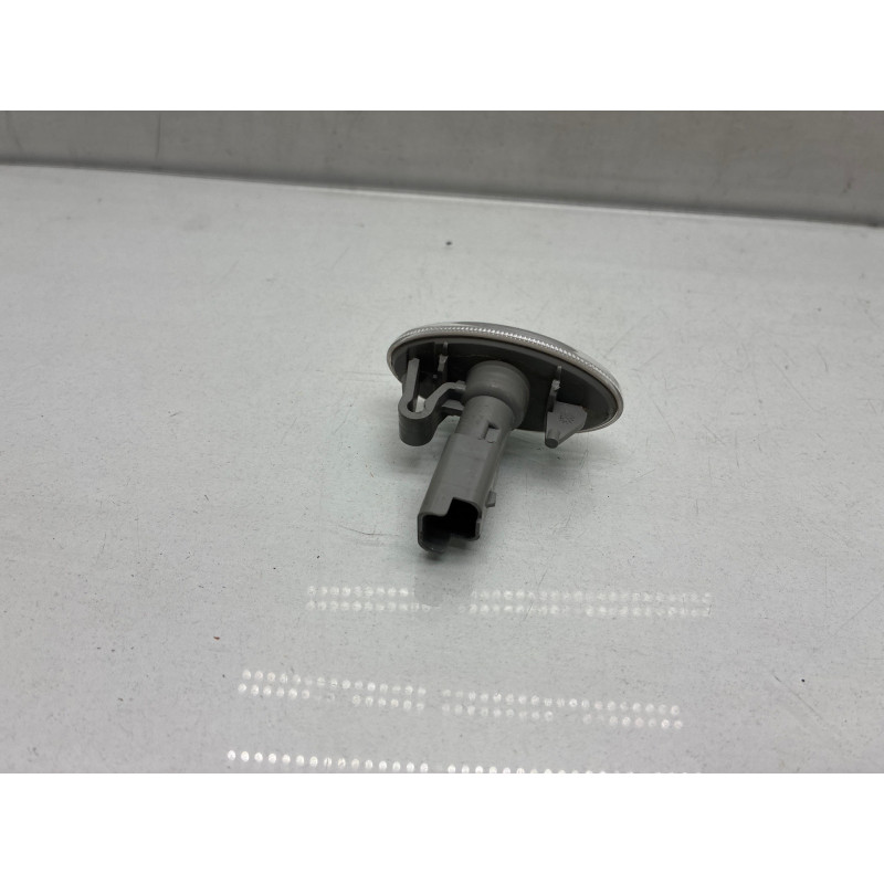Repetiteur clignotant avant gauche (Feux) CITROEN C3 PICASSO Photo n°2