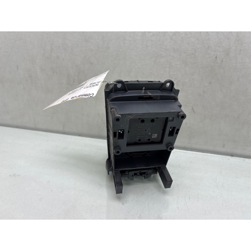 Commande GPS MERCEDES CLASSE C 205 Photo n°2