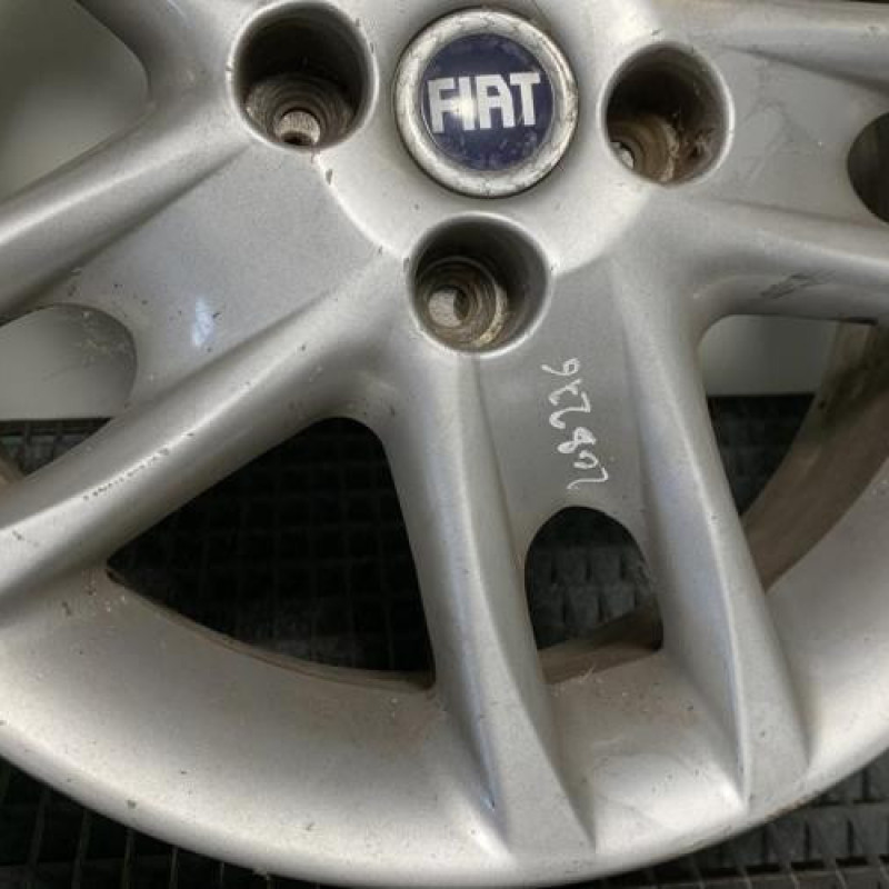 Jante FIAT PUNTO 2 Photo n°3