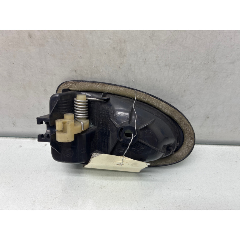 Poignee interieur avant droit RENAULT CLIO 2 Photo n°1