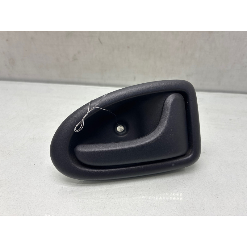 Poignee interieur avant droit RENAULT CLIO 2 Photo n°3