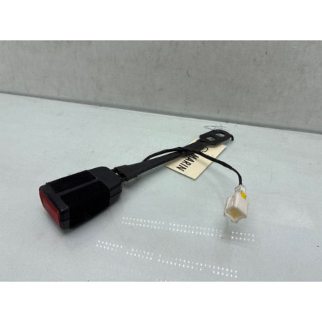 Attache ceinture avant droit PEUGEOT 3008 2