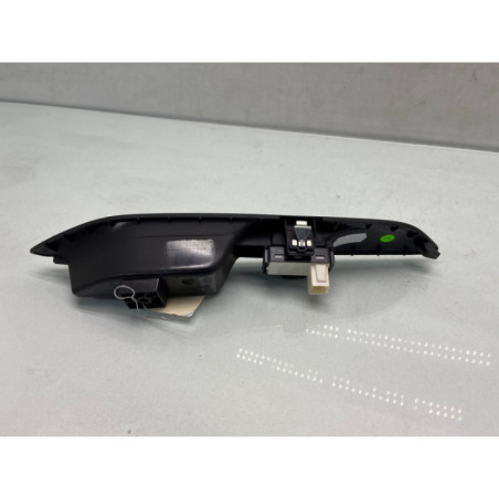 Interrupteur de leve vitre arriere droit PEUGEOT 3008 2