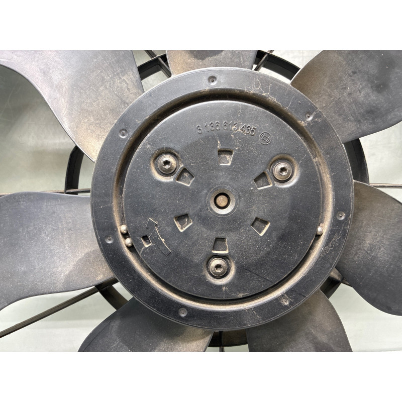 Moto ventilateur radiateur MERCEDES CLASSE C 205 Photo n°8