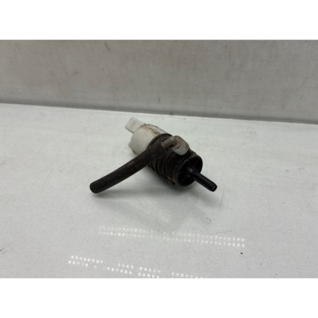Pompe lave glace avant MERCEDES CLASSE C 205