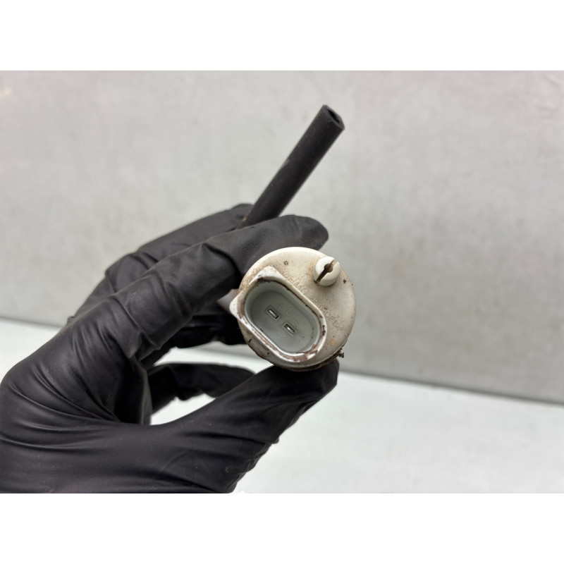 Pompe lave glace avant MERCEDES CLASSE C 205 Photo n°3