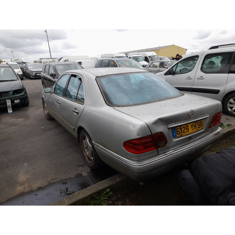 Pedale d'accelerateur MERCEDES CLASSE E 210 Photo n°8