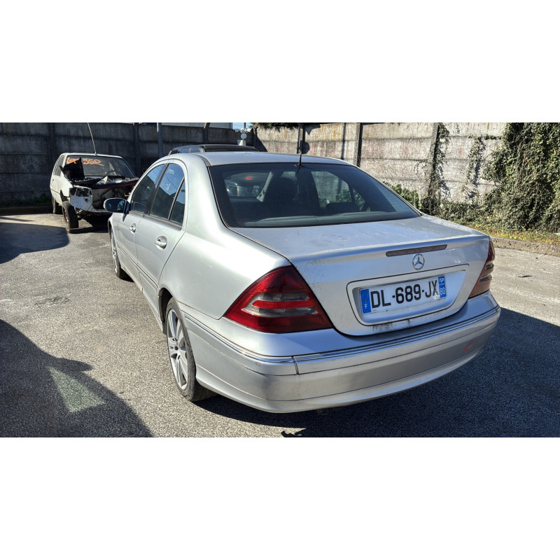 Traverse superieure MERCEDES CLASSE C 203 Photo n°7