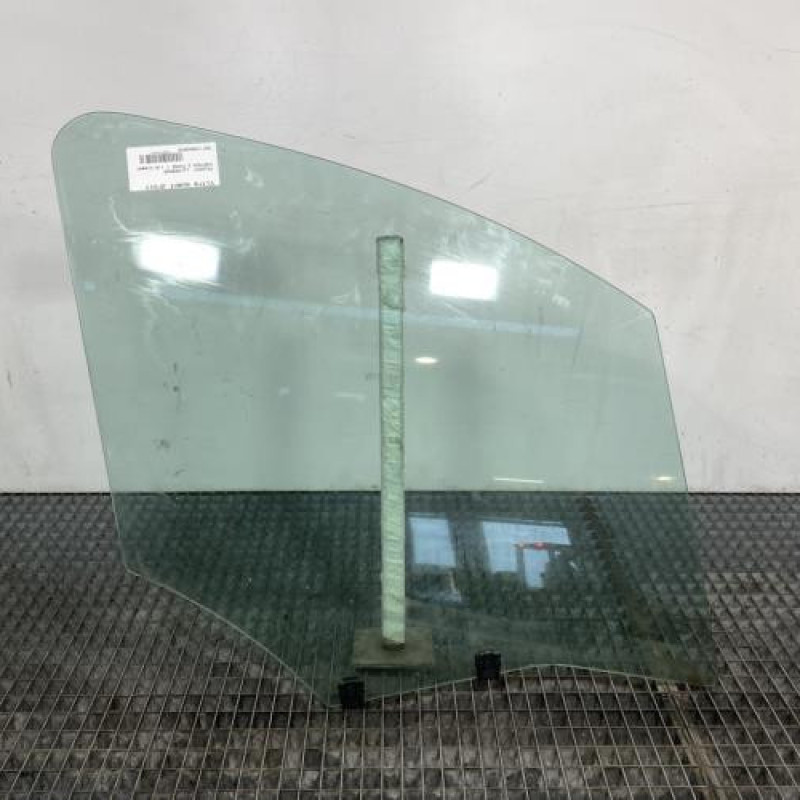 Vitre avant droit PEUGEOT PARTNER 2 Photo n°1
