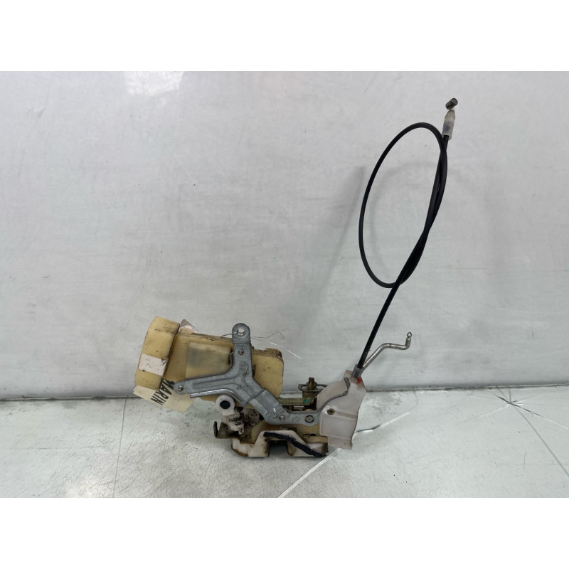 Serrure avant droit TOYOTA YARIS 1 Photo n°4