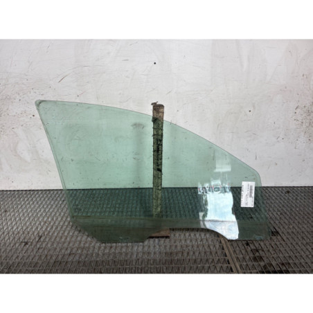 Vitre avant gauche FORD FOCUS 1