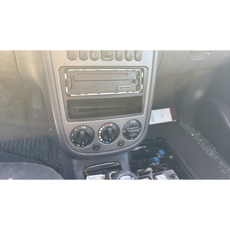 Serrure arriere droit MERCEDES CLASSE A 168 Photo n°20