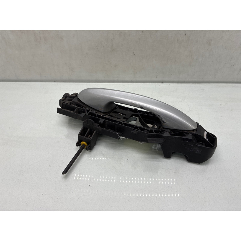 Poignee porte arriere droit MERCEDES CLASSE C 205 Photo n°3