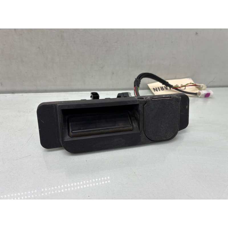 Bouton de coffre MERCEDES CLASSE C 205 Photo n°1