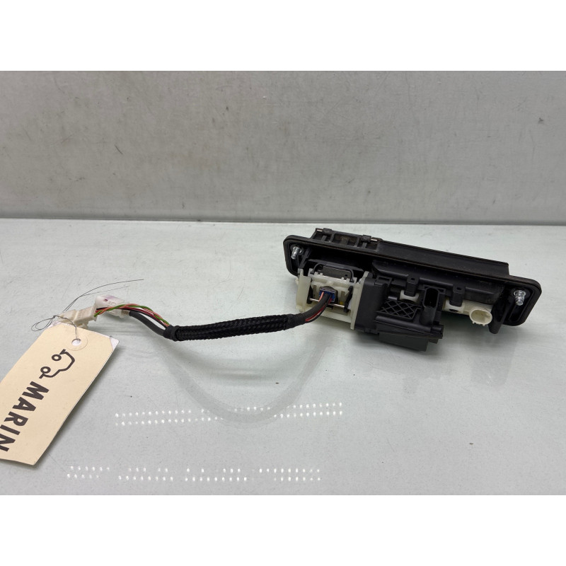 Bouton de coffre MERCEDES CLASSE C 205 Photo n°4