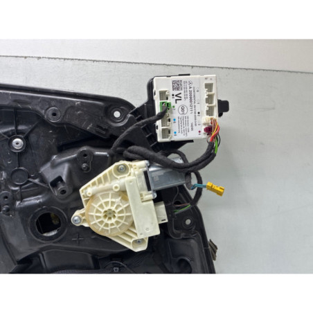 Leve vitre electrique avant gauche MERCEDES CLASSE C 205 Photo n°1