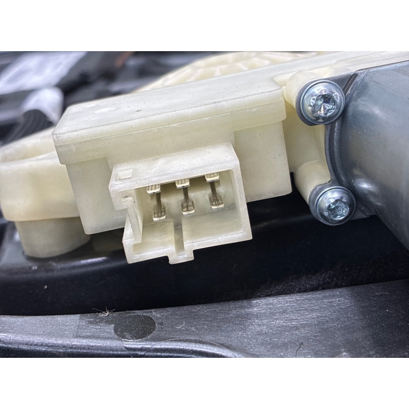 Leve vitre electrique avant gauche MERCEDES CLASSE C 205 Photo n°11