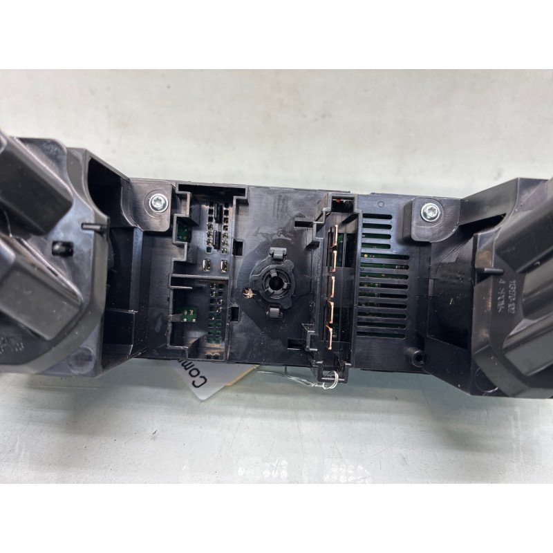Commande chauffage VOLKSWAGEN POLO 6 Photo n°2