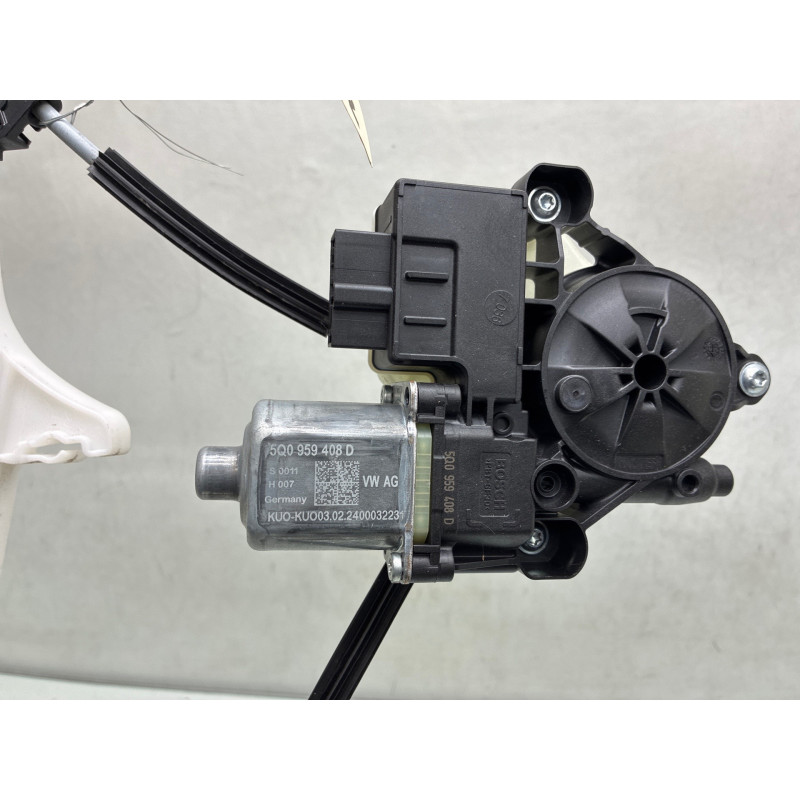 Leve vitre electrique arriere droit VOLKSWAGEN POLO 6 Photo n°2