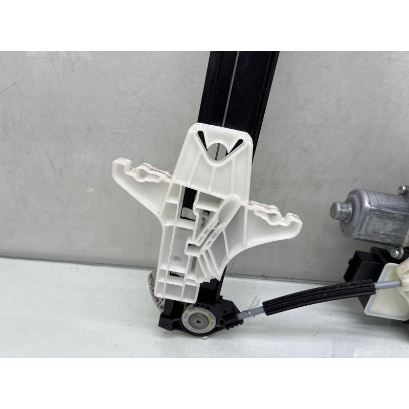 Leve vitre electrique arriere droit VOLKSWAGEN POLO 6 Photo n°7