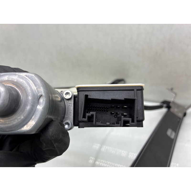 Leve vitre electrique avant droit VOLKSWAGEN POLO 6 Photo n°3