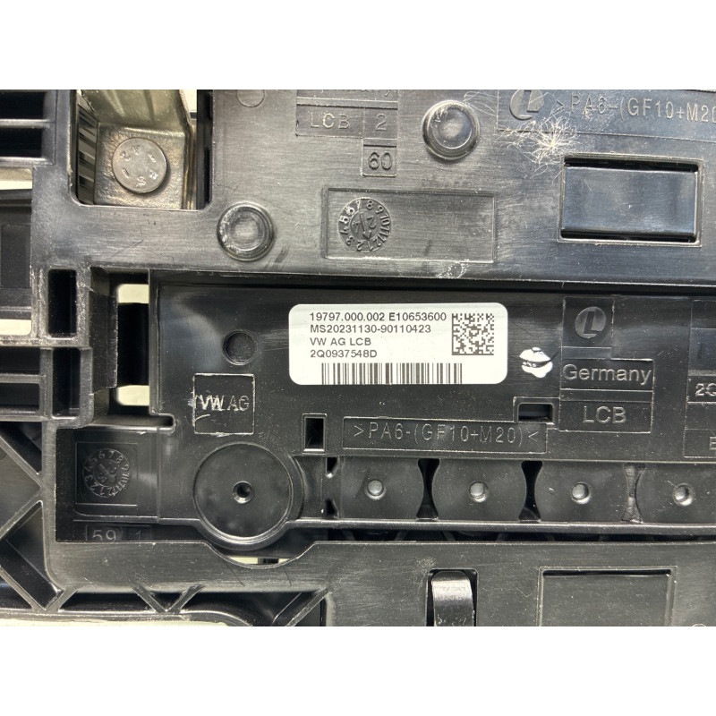 Porte fusible VOLKSWAGEN POLO 6 Photo n°1