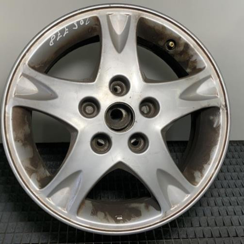 Jante NISSAN ALMERA TINO Photo n°1
