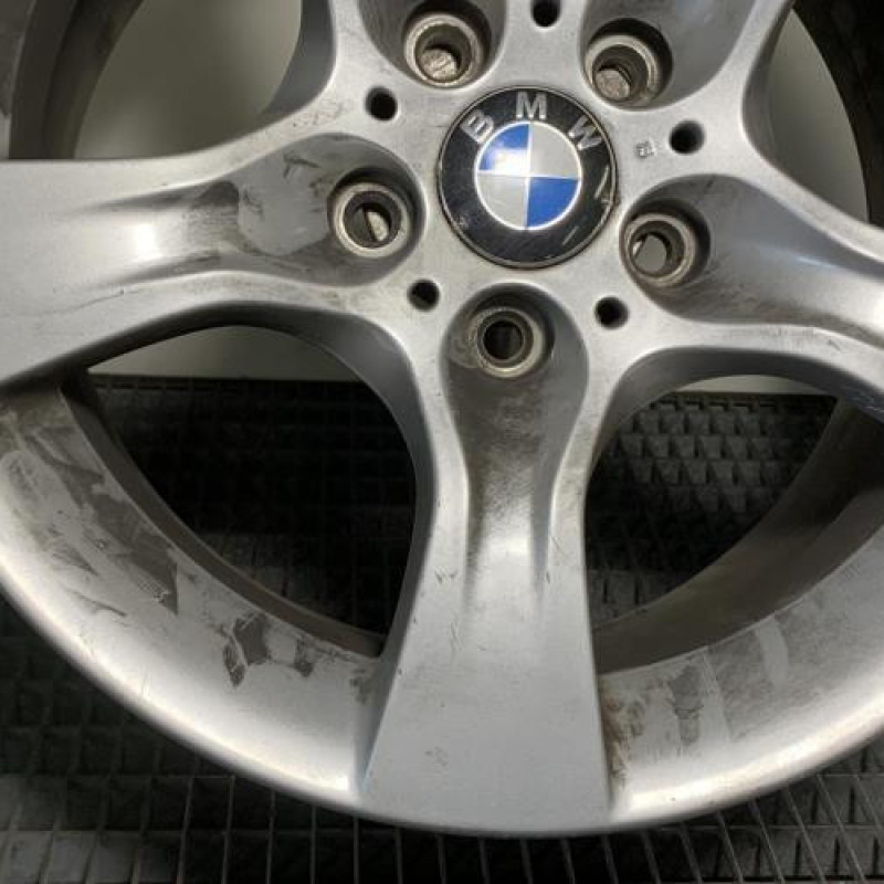 Jante BMW SERIE 1 E87 Photo n°2
