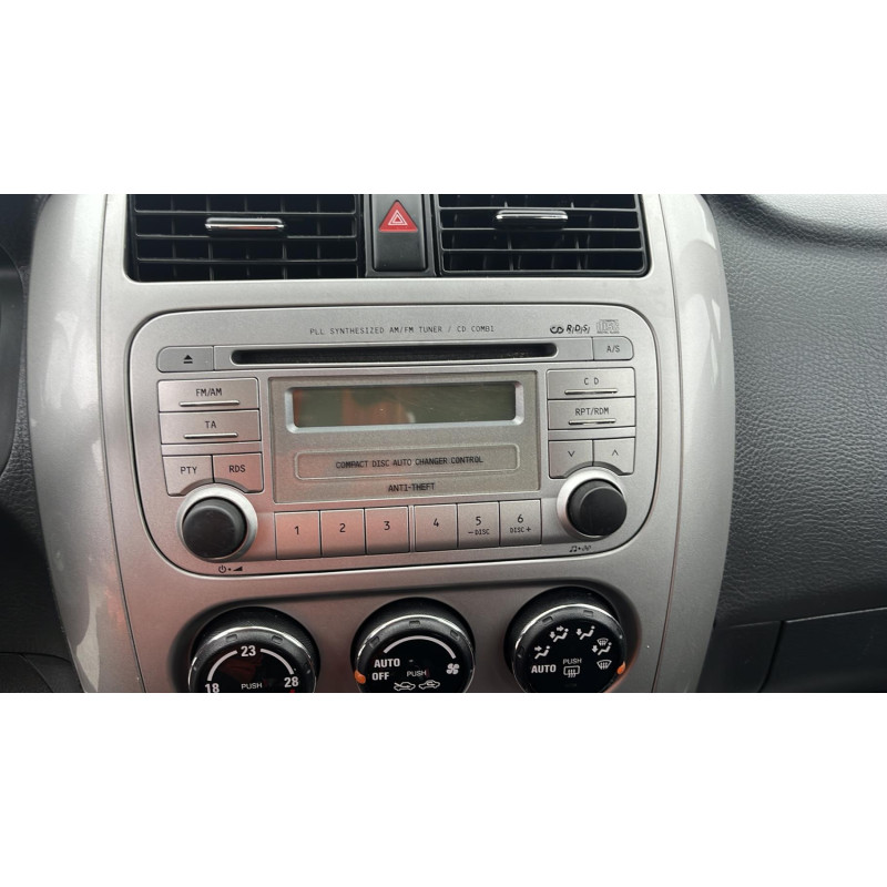 Porte avant gauche SUZUKI LIANA Photo n°8