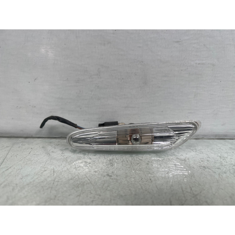 Repetiteur clignotant avant droit  (Feux) BMW SERIE 3 E90 Photo n°3