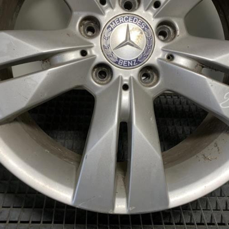 Jante MERCEDES CLASSE CLC 203 Photo n°3