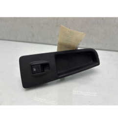 Interrupteur de leve vitre avant droit FIAT GRANDE PUNTO Photo n°1