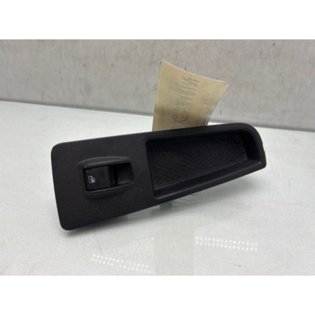 Interrupteur de leve vitre avant droit FIAT GRANDE PUNTO Photo n°1