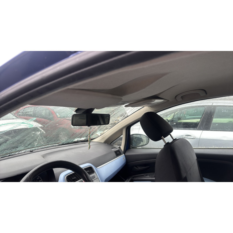 Retroviseur interieur FIAT GRANDE PUNTO Photo n°18