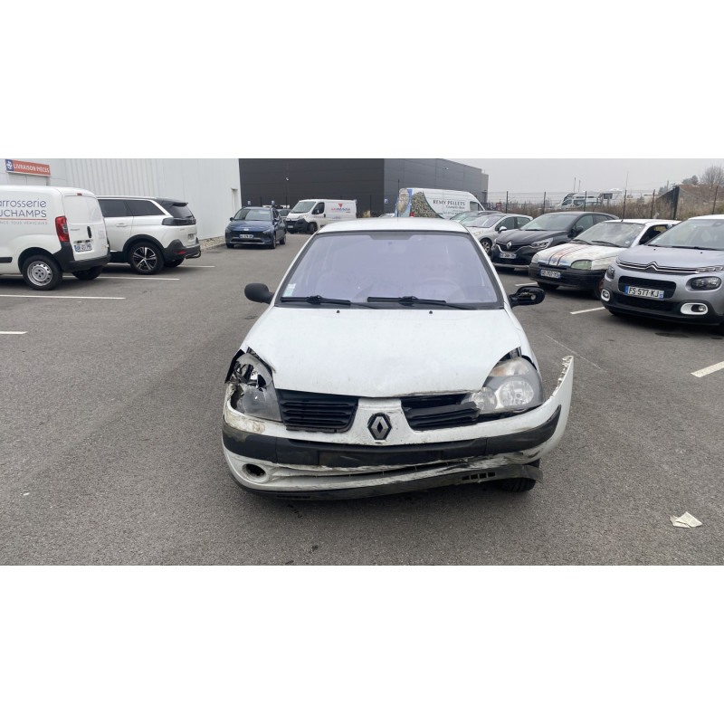 Vitre avant gauche RENAULT CLIO 2 Photo n°8