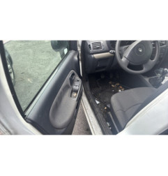 Vitre avant gauche RENAULT CLIO 2
