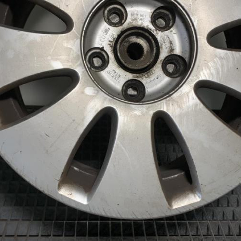 Jante VOLKSWAGEN GOLF 5 Photo n°3