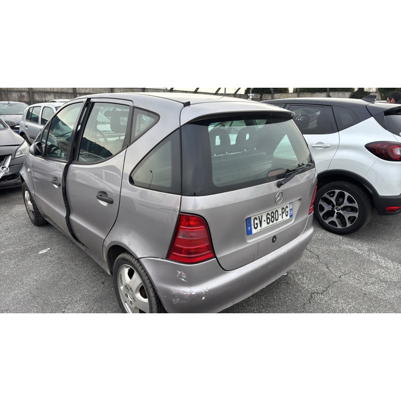 Calandre MERCEDES CLASSE A 168 Photo n°11